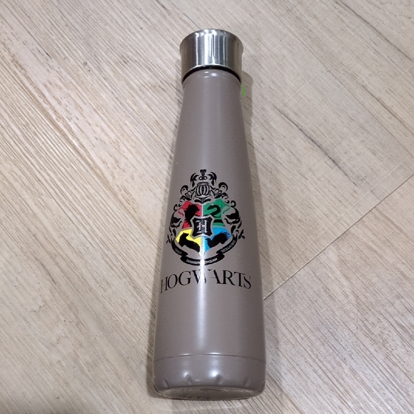 swell Other - Hogwarts Crest Water Sip Bottle By Swell.